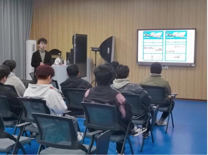 1705075734884011882.jpg 图片 2.jpg
